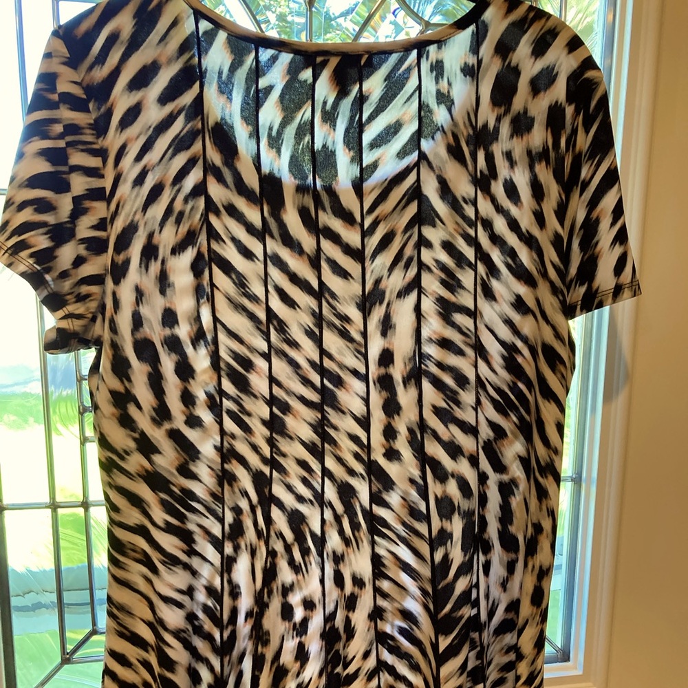 Roz & Ali Animal print fit and flair top